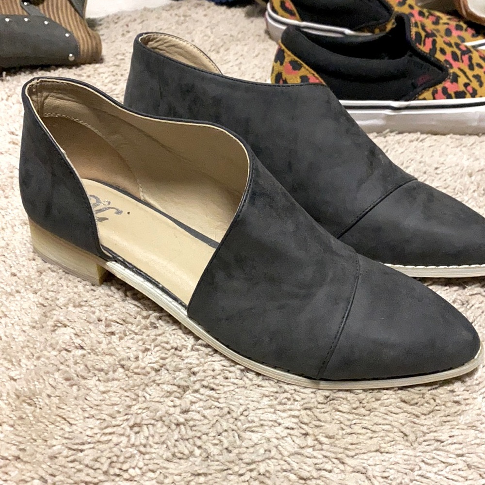 Cutout Flats